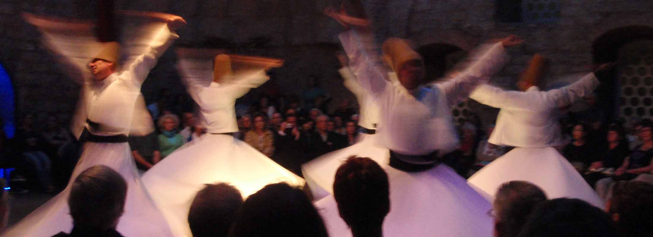 istanbul-whirling-dervishes-show-mystic-music