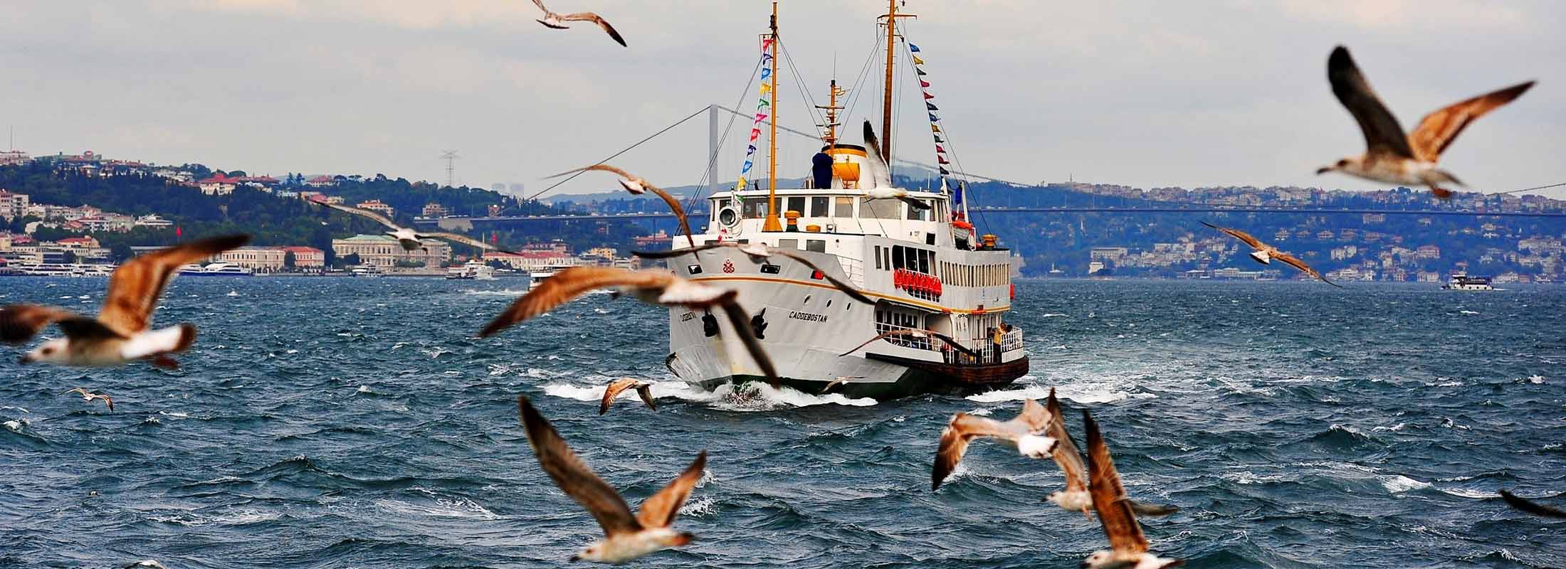bosphorus-cruise-istanbul-package-tours